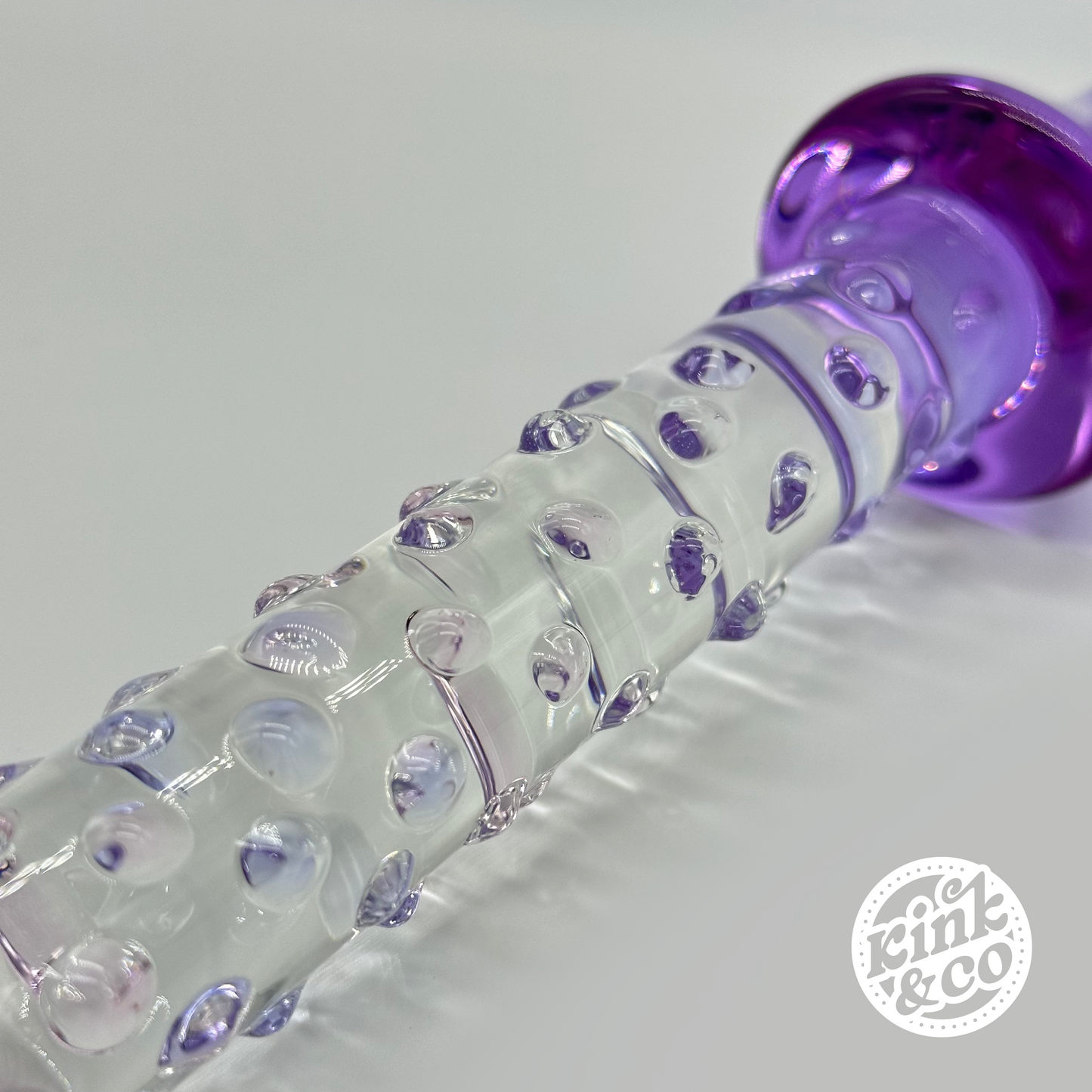 Großer Fantasy Wand-Dildo aus Glas mit lila Griff